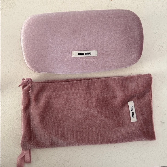 Miu Miu Regard Tortoise Sunglasses with Velvet Pink Case - aunthetic - Picture 5 of 8